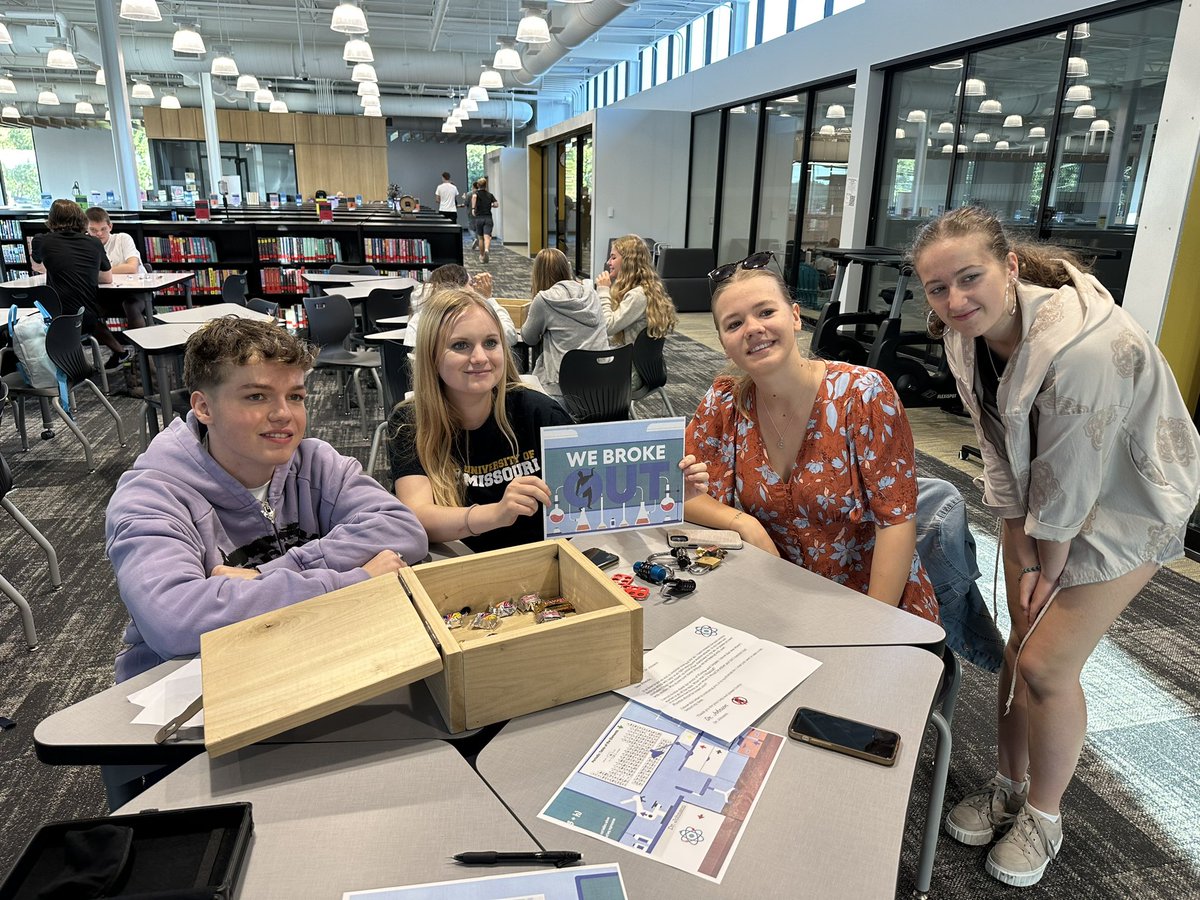 LSHS Library tweet media