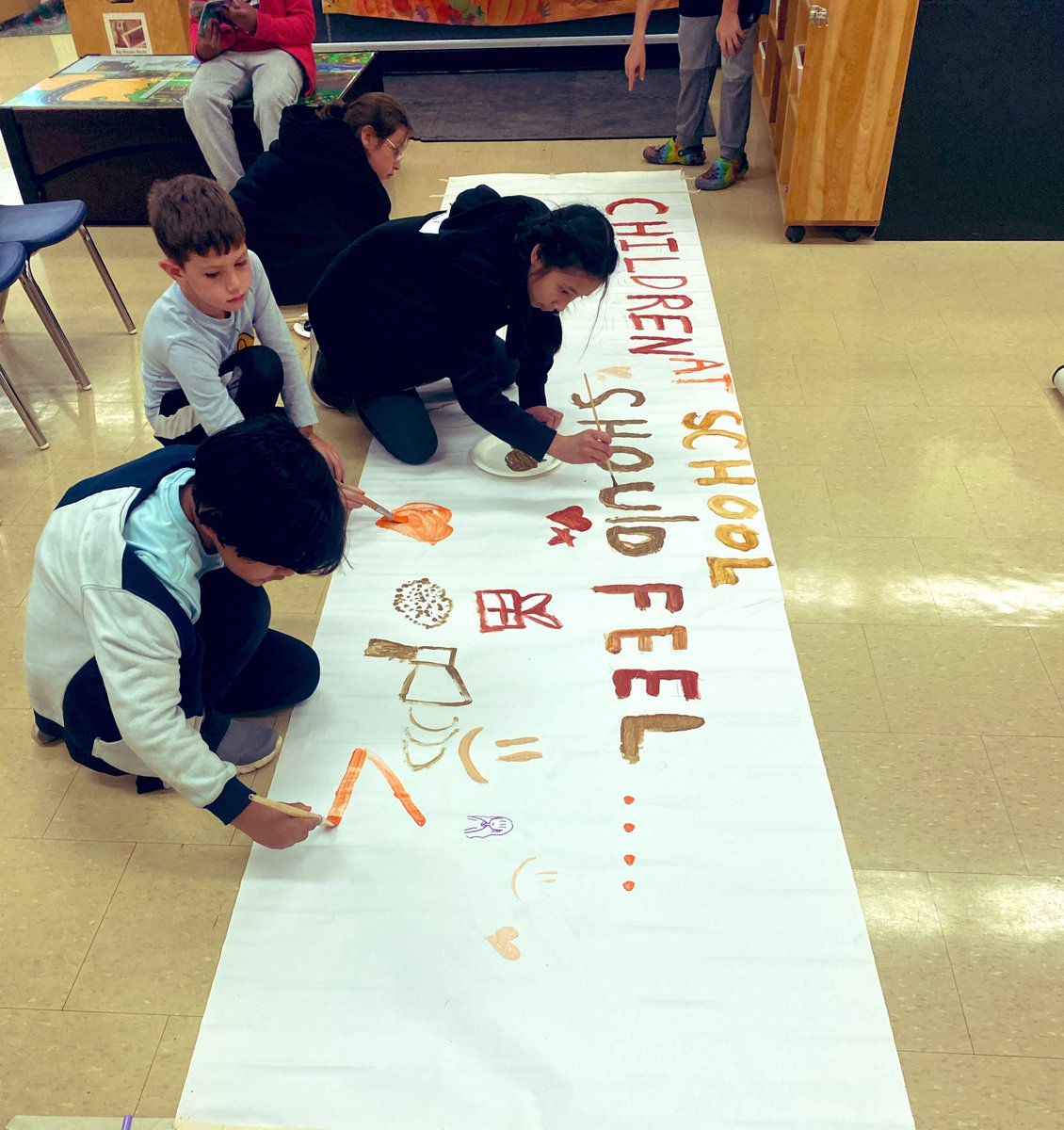 lobnafrench's tweet image. At school, Children should FEEL …💙💛 Children discussed their rights to feel happy, safe, loved and more !!  Reflecting on #OrangeShirtDay and Phylis’ feelings 💙💛  #plasp @PLASP_CCS