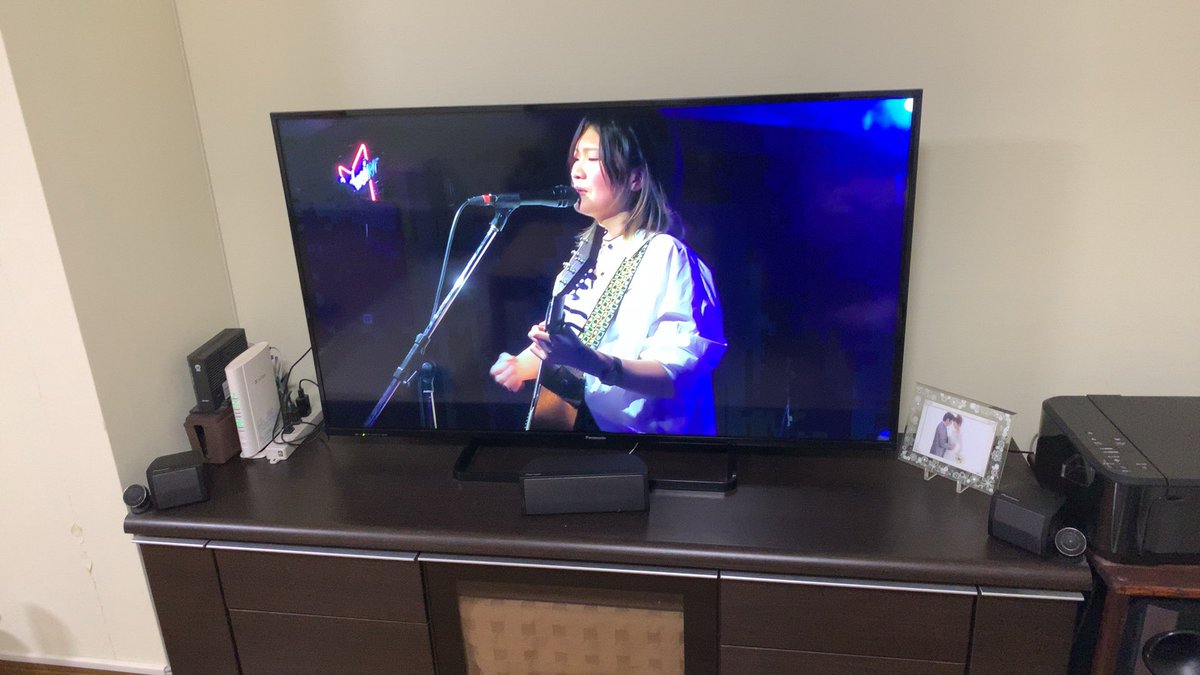 DIYRYO1120's tweet photo. 今日はmocoちゃんのレコ発ライブでした。
���場には行けなかったけどTVで観てました。
編曲、レコーディング、ミックスマスタリングまで全てをやってみて色々と勉強になりましたし、楽しかった！
自分がレコーディングした曲が広がっていくのが楽しみです♪
まだまだこれからも録るよー(笑) https://t.co/79cqr3vikM