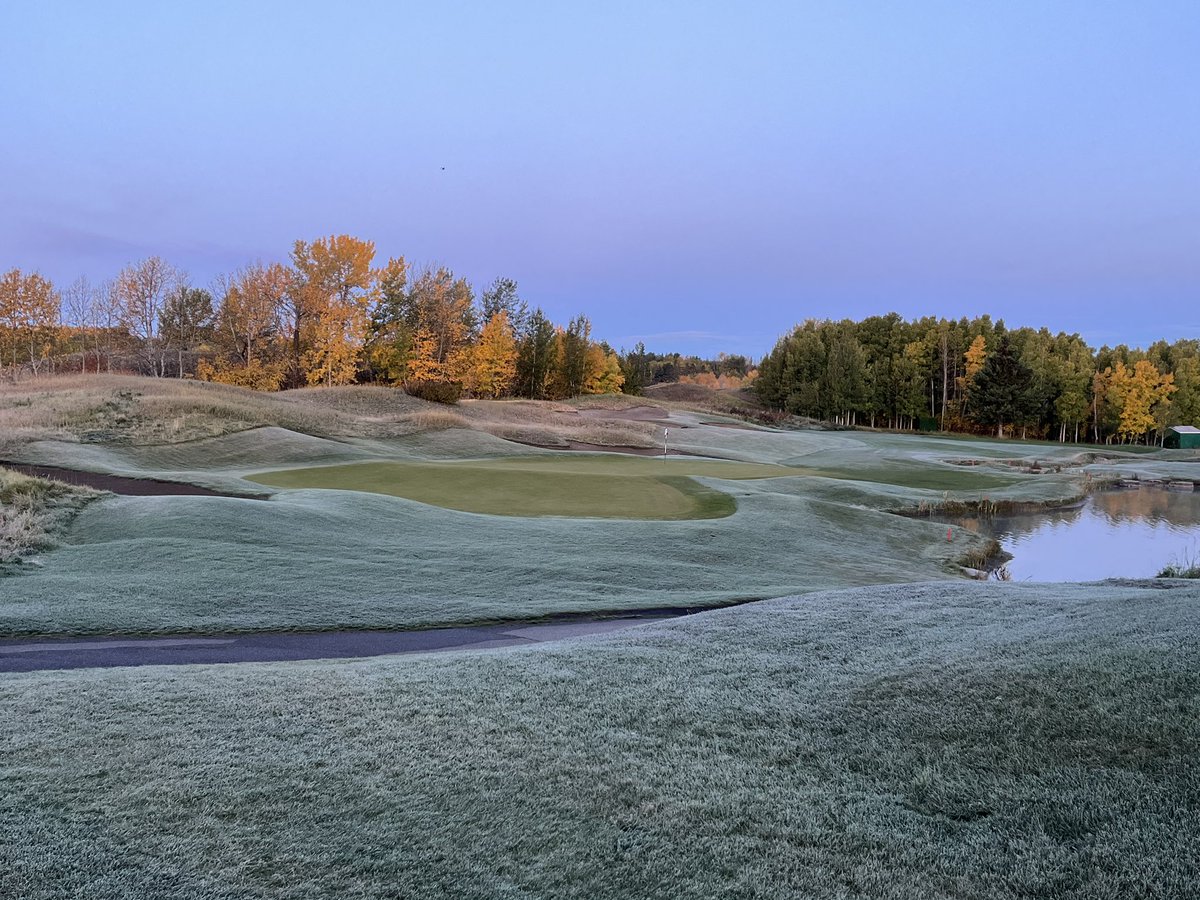 Frosty again this morning here on the links.  Very likely will see a delay at minimum until 10:00am. Will update again at 9:00am.  Positive note, don’t the greens look cool surrounded by frost?  #lateseptembergolf