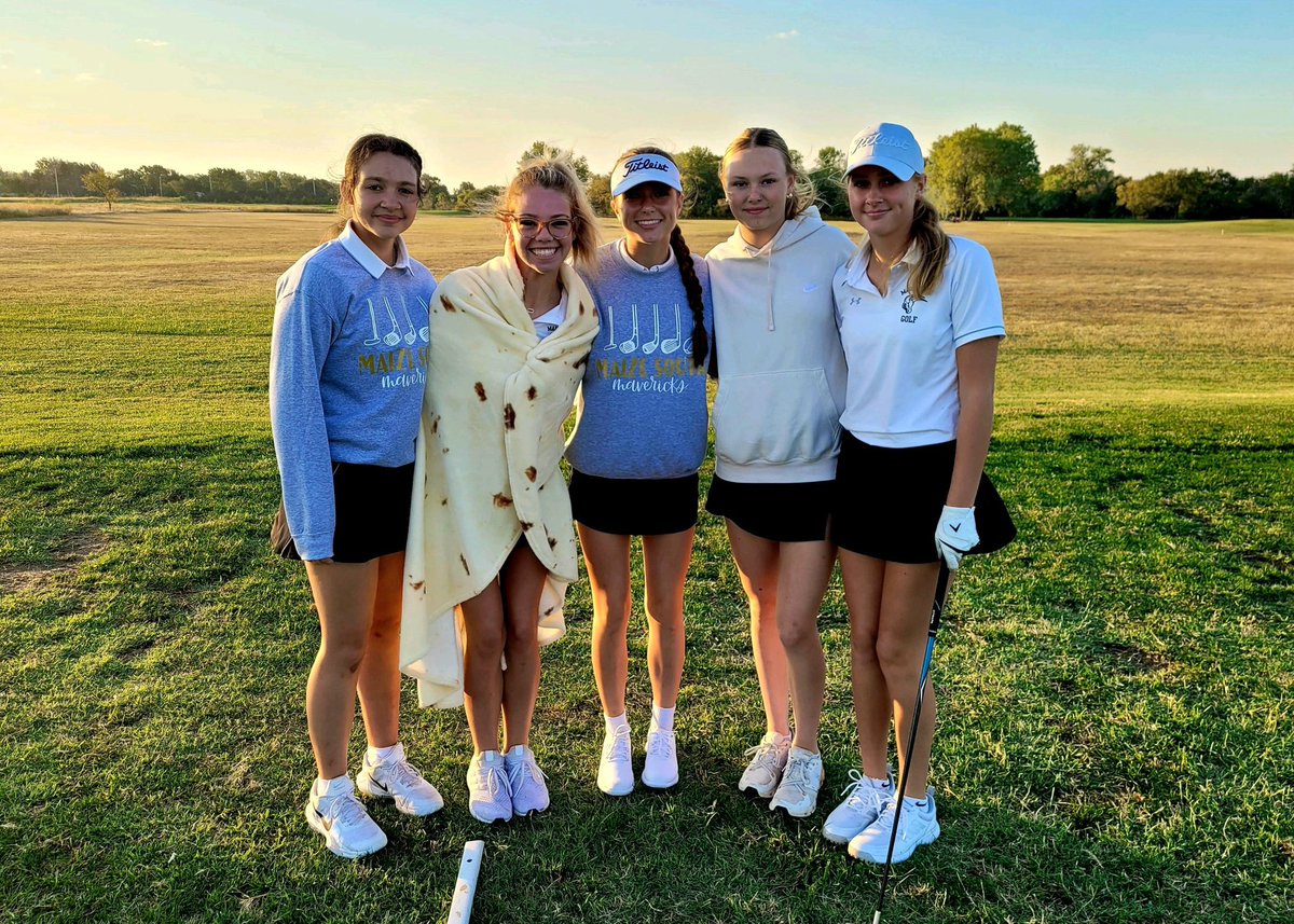 MaizeSouthAD's tweet photo. Maverick JV golfers up early for their AVCTL league tournament at Turkey Creek in McPherson. https://t.co/HeyEBuYzSi
