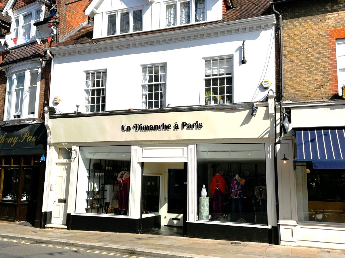 Welcome to Un Dimanche à Paris who have taken 6 Bell Street. This is another successful let by John Jackson in our Commercial Department.

If you are looking for #retail, #office, #restaurant, #development or an #investment then please contact Simmons &amp; Sons on 01491 571111