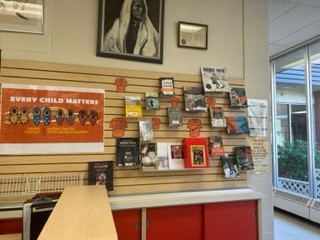RDHS_Library's tweet image. Tomorrow is the National Day for Truth and Reconciliation, also known as Orange Shirt Day, which recognizes the impact and legacy of the colonial residential school system.  @rdhs_library @lkdsblibraries  #everychildmatters