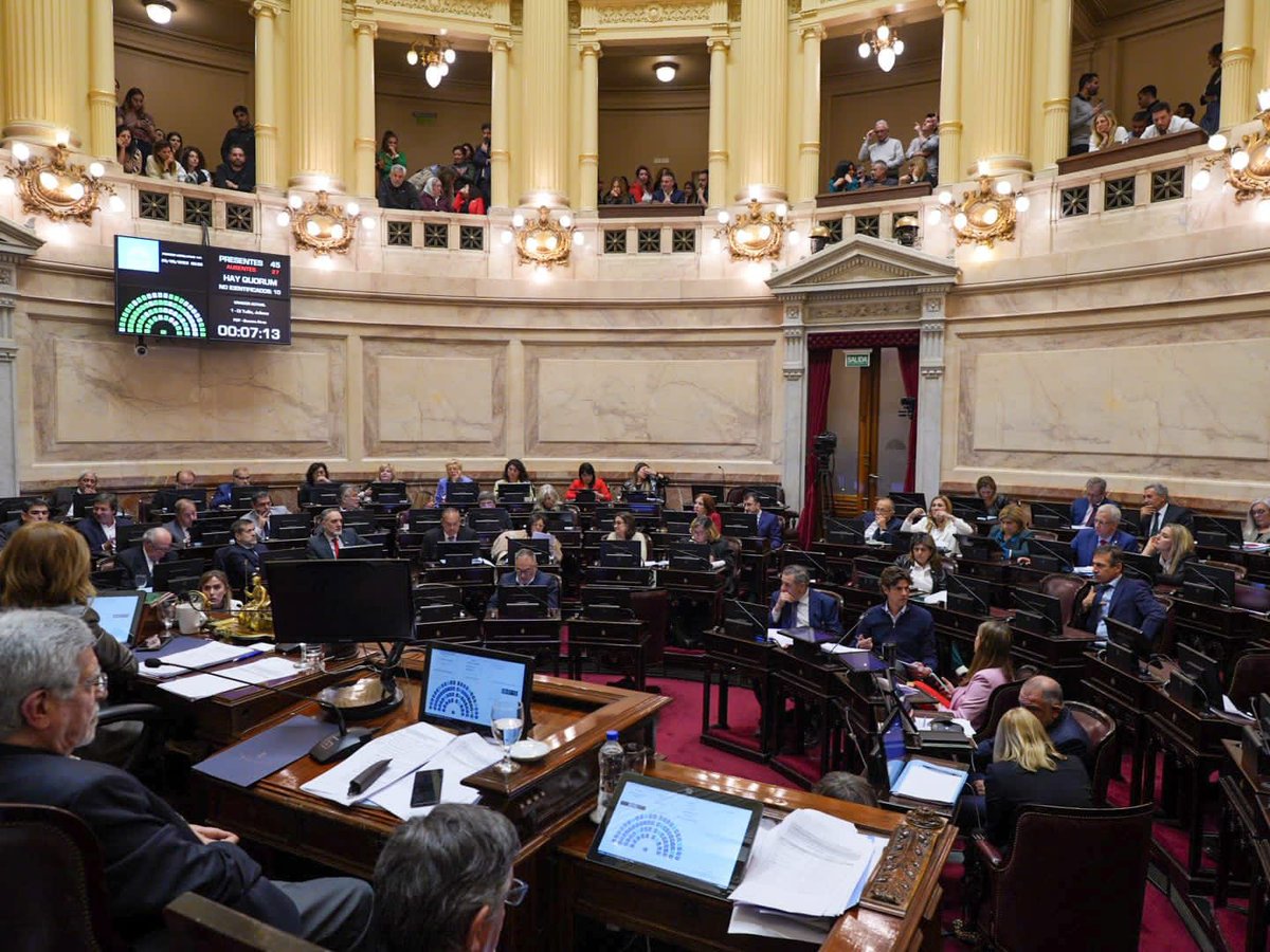 FedericoAchaval's tweet photo. Quiero agradecerle, en nombre del pueblo pilarense, a los senadores y senadoras que con su voto dieron el último paso para que nuestro sueño sea realidad.

¡LA UNIVERSIDAD NACIONAL DE PILAR ES LEY!

#VamosPorMuchoMás https://t.co/gBfaJXjJ56