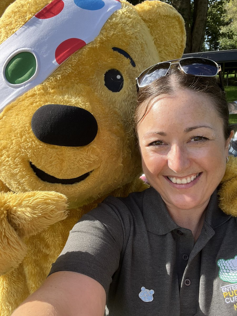 Having fun in the sun ☀️ at the U3 golf day raising money for <a href="/BBCCiN/">BBC Children in Need</a> <a href="/UKEnterprise/">EnterpriseUK</a> 🙌🏻 ⛳️