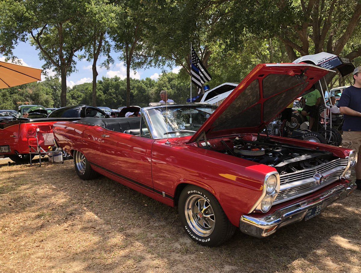 johnnyrockhill's tweet photo. @67gta390 1966 #390GTA #CandyAppleRed #Convertible #FordFriday https://t.co/weIyhQQFSC