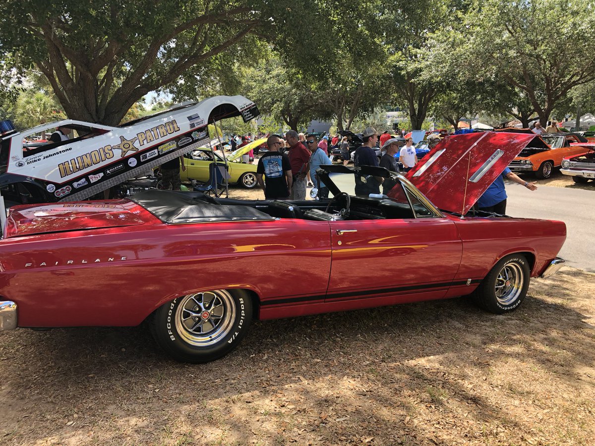 johnnyrockhill's tweet photo. @67gta390 1966 #390GTA #CandyAppleRed #Convertible #FordFriday https://t.co/weIyhQQFSC