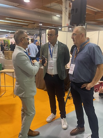 JPezieres34's tweet photo. La fédération @LesBuralistes de l'herault participe au salon @ASSOMAIRES34 à @Agglo_Beziers .
Des élus venus en nombres sur notre stand afin d'échanger sur #transformationsaison2
@LaPosteBusiness
@dgfip_officiel
#loomis
#implantationettransfert
#territoire
@christianfv34 https://t.co/O5Q4BVvnXz
