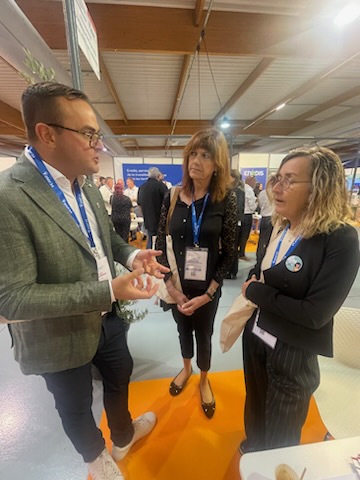 JPezieres34's tweet photo. La fédération @LesBuralistes de l'herault participe au salon @ASSOMAIRES34 à @Agglo_Beziers .
Des élus venus en nombres sur notre stand afin d'échanger sur #transformationsaison2
@LaPosteBusiness
@dgfip_officiel
#loomis
#implantationettransfert
#territoire
@christianfv34 https://t.co/O5Q4BVvnXz