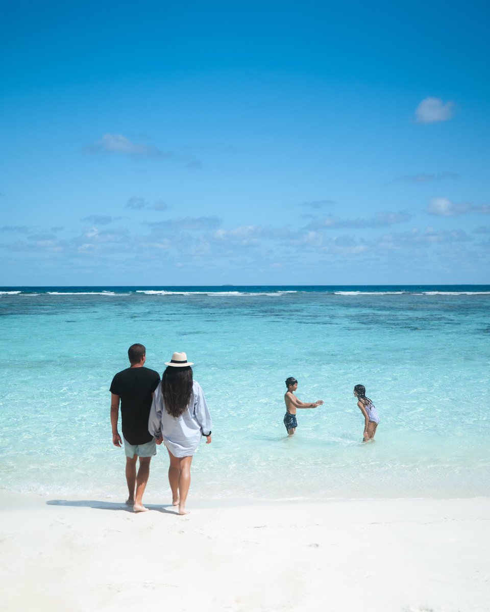 TheSignatureMV's tweet photo. Your family deserves the best.

Experience elevated luxury all together at the Signature Collection at Hideaway.

#SignatureCollectionMaldives #SignatureExperiences #Maldives #MaldivesLuxuryResorts #MaldivesLuxuryExperiences https://t.co/mmcefiKAez