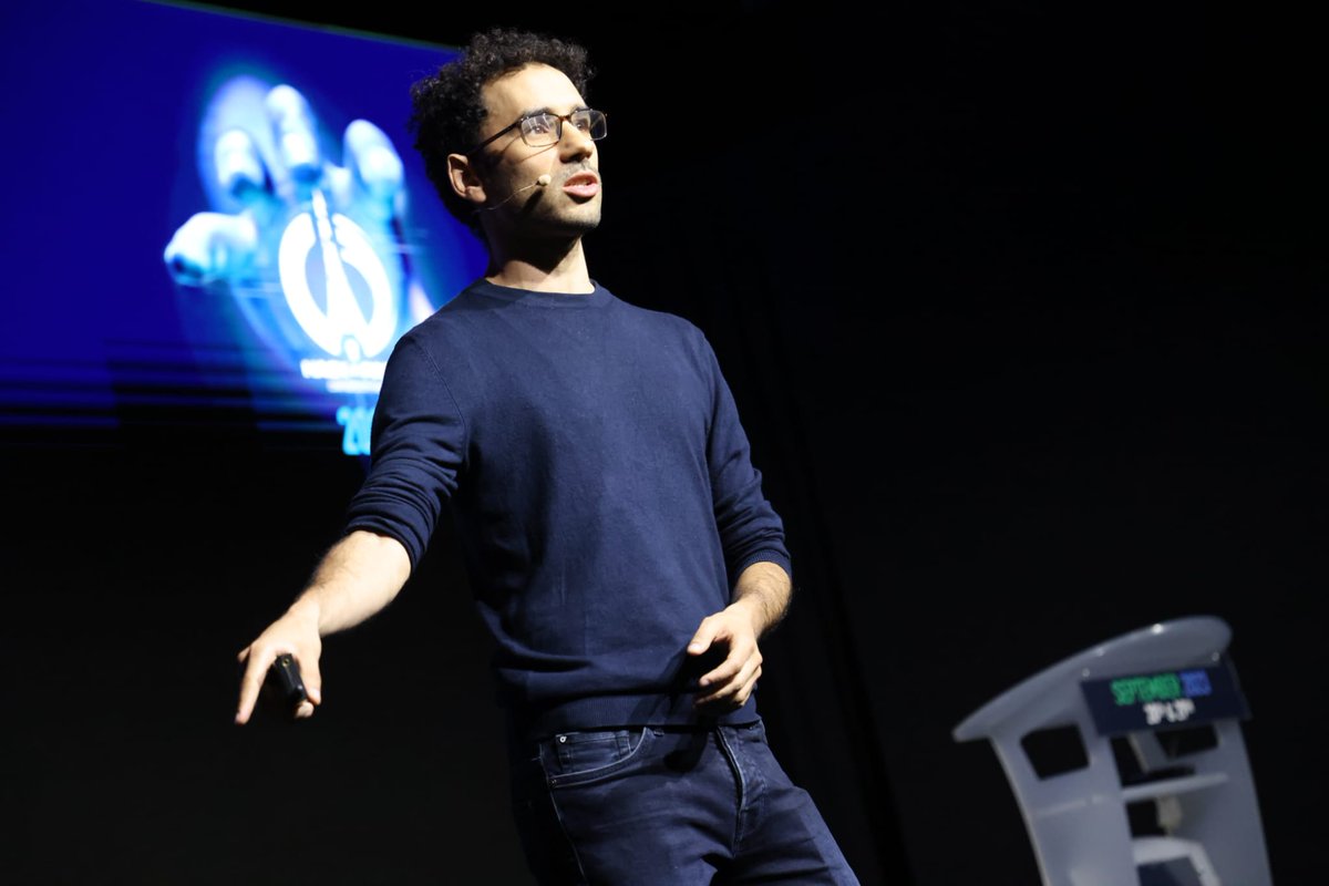 Hack In Paris tweet media