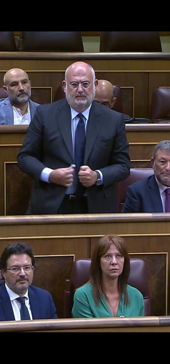 ricardrigall's tweet image. Eduard Pujol &amp;amp; Marta Madrenas. Estem en bones mans.