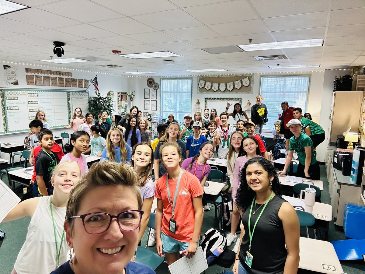 House full of Dragons ready to learn! #lovemyjob #mathrocks <a href="/EubanksDragons/">Eubanks Intermediate</a> 🐉