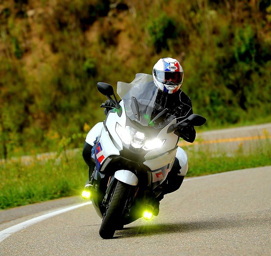 HardwoodDurango's tweet photo. @HardwoodDurango
#k1600gt #motorad #tailofthedragon
Another day in paradise🏍 https://t.co/RGnf0jnugP