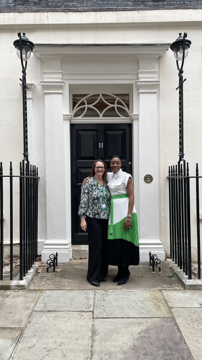 DeborahKonu's tweet image. Reflecting on the amazing day I had yesterday at @downingstreet celebrating @macmillancancer Coffee Morning 💚 What an inspirational group of people 💚 Great opportunity to speak about AHPs and our impact on the Cancer Pathway. I have a Fantastic team that I am Proud of🥰