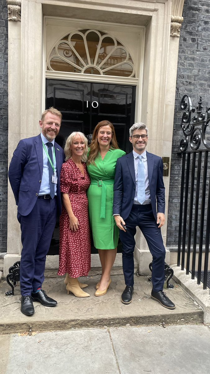DeborahKonu's tweet image. Reflecting on the amazing day I had yesterday at @downingstreet celebrating @macmillancancer Coffee Morning 💚 What an inspirational group of people 💚 Great opportunity to speak about AHPs and our impact on the Cancer Pathway. I have a Fantastic team that I am Proud of🥰