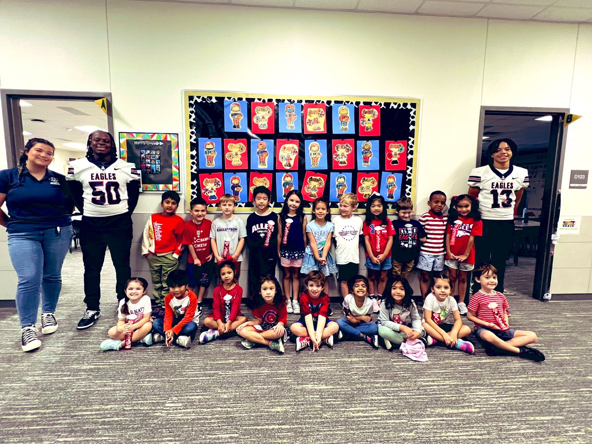 Reading with the Eagles. It’s game day!! 🏈💪🏿💪🏿🙏🏿