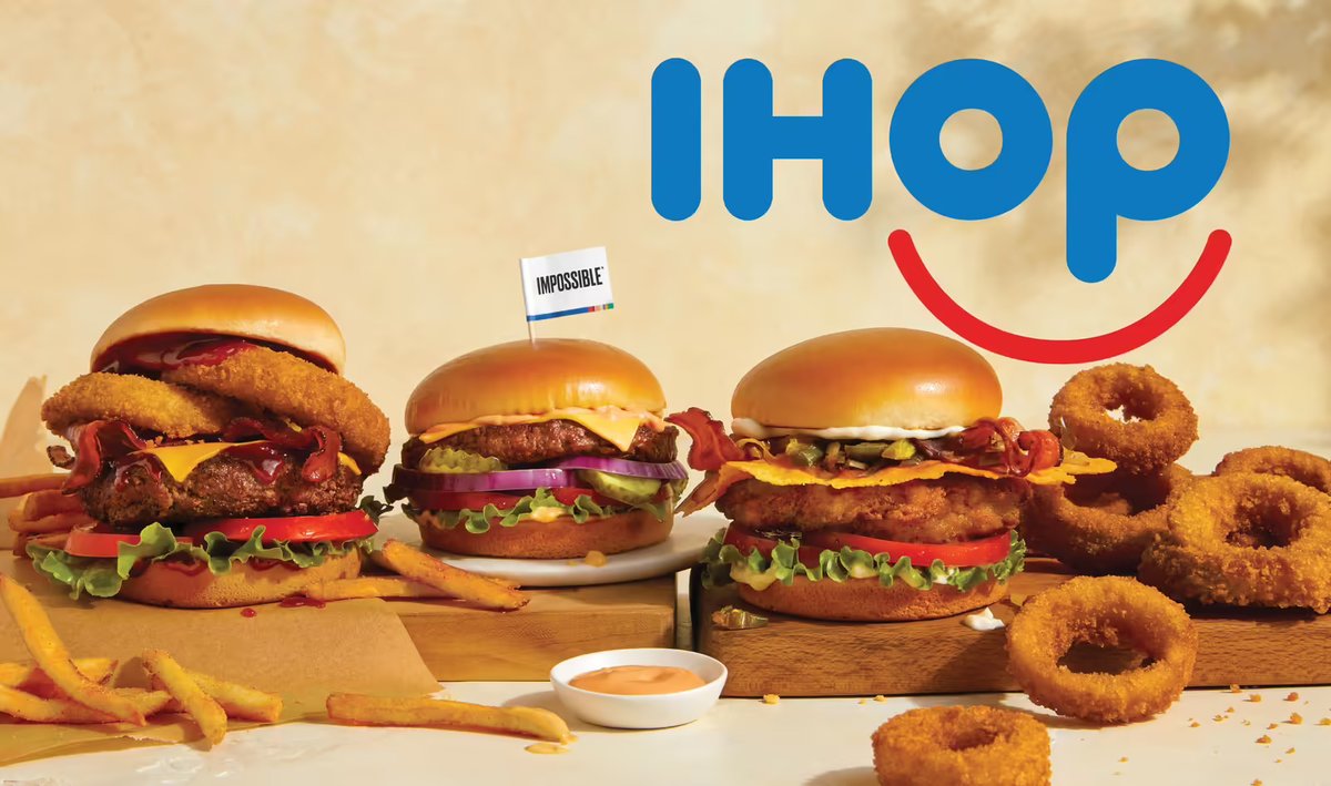 animaloutlook's tweet photo. VICTORY🥳 After years of campaigning by Animal Outlook and other advocacy groups, breakfast chain IHOP has just added options containing no animal products across 1,690 of its restaurants.

Animal Outlook campaigned tirelessly to urge the popular chain to take action for animals by introducing vegan options.

In February 2022, IHOP confirmed that it was testing its first vegan breakfast sandwich. While this option didn’t continue, today marks a huge victory with IHOP introducing the Impossible Plant-Based Sausage Power Combo and Impossible Sausage Patties from Plants nationwide.

Thank you, IHOP. And remember, we can take action for animals every day by choosing to leave them off our plates and going #vegan.

Find out more: https://t.co/F8dTvS0Z9P