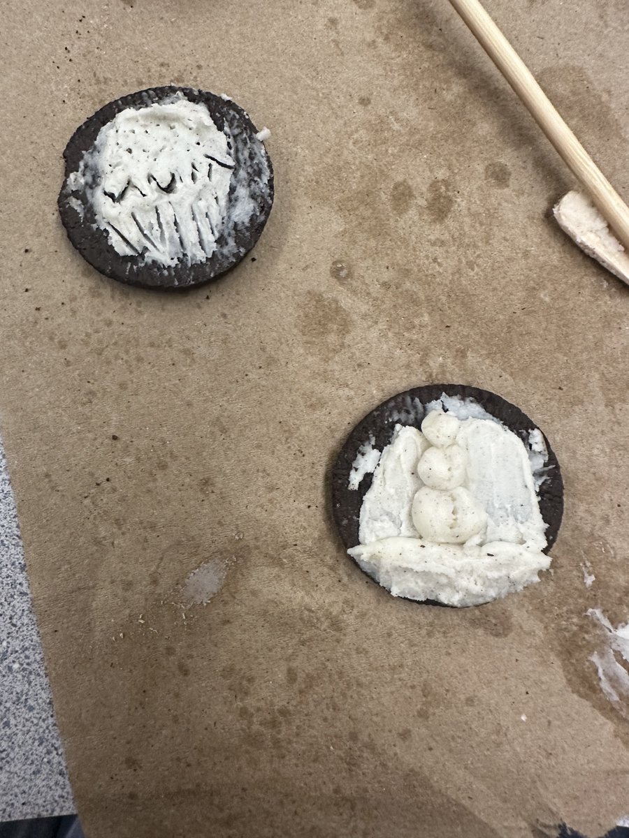 MrsNeumann_PTHS's tweet photo. Rainy days mean hot tea and Oreo relief sculptures in #APArtHistory #nocknation @RichHayzler https://t.co/IfGdeolPd6