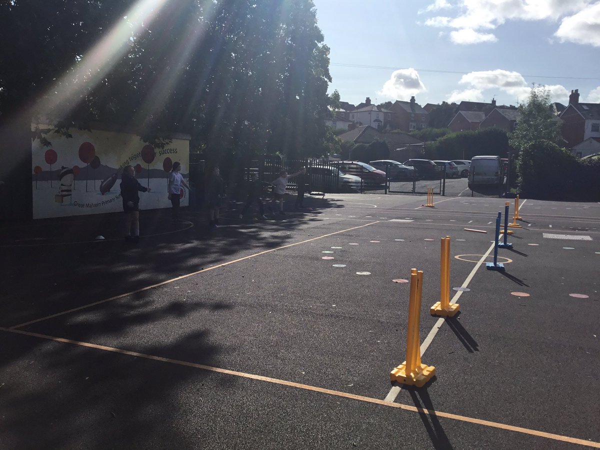 What a cricket session this week! Enthusiasm and engagement was high, we loved practising our throwing and batting skills all whilst thinking about our life skill of the week: self-awareness.