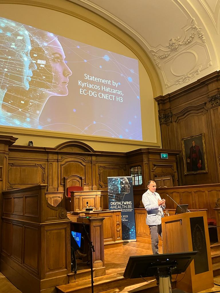 VPH Institute (@vph_institute) on Twitter photo Live from the Belgian day on #DigitalTwins <a href="/KU_Leuven/">KU Leuven</a> Interesting clinical keynote, presentations from academia & industry, interventions from policy makers and a round table with regulators & public health agencies👥
<a href="/EDITH_CSA_EU/">EDITH</a> <a href="/khatzaras/">Kyriacos Hatzaras</a> <a href="/eHealth_EU/">eHealth_EU</a> <a href="/ahoefmans/">Alexander Hoefmans</a> <a href="/LiesbetGeris/">Liesbet Geris</a> Live from the Belgian day on #DigitalTwins <a href="/KU_Leuven/">KU Leuven</a> Interesting clinical keynote, presentations from academia & industry, interventions from policy makers and a round table with regulators & public health agencies👥
<a href="/EDITH_CSA_EU/">EDITH</a> <a href="/khatzaras/">Kyriacos Hatzaras</a> <a href="/eHealth_EU/">eHealth_EU</a> <a href="/ahoefmans/">Alexander Hoefmans</a> <a href="/LiesbetGeris/">Liesbet Geris</a>