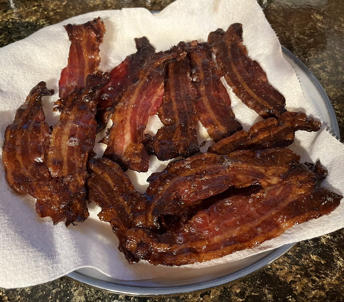 HappyPlaceCamp's tweet photo. Iโm making cookies today! YES! You read that right! And YES! This is the correct pic. ๐ฎ
#cookies #bacon #baking #cookingblog #cookingchannel #youtubechannel #happyplacecooking https://t.co/2bRdmGZvWN