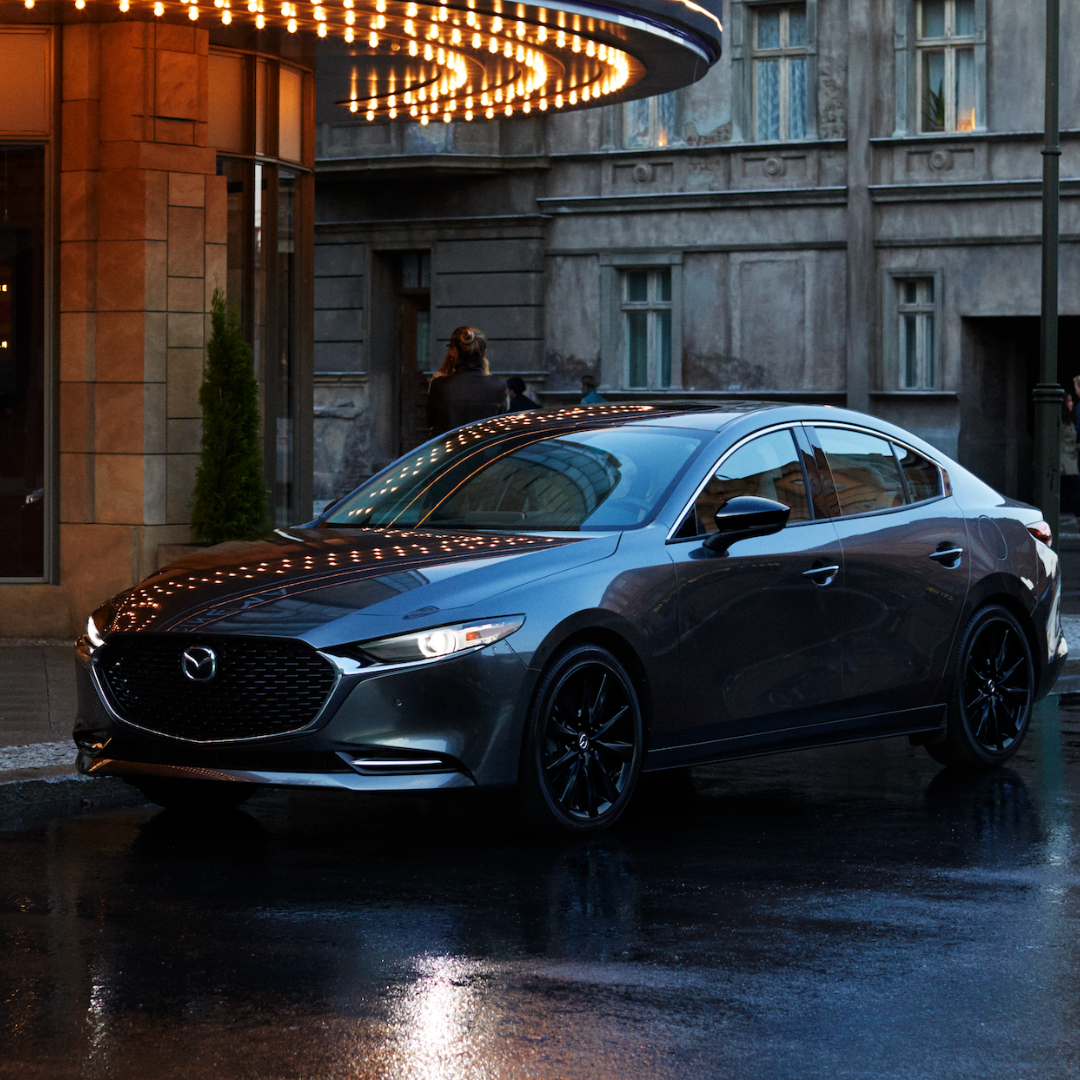 MazdaEspana's tweet photo. ¿Quién dijo que los días lluviosos fueran malos? Son el momento perfecto para ir al cine, y como buen primer plano puedes disfrutar del increíble #Mazda3 en #MachineGrey. ¿Eres más de palomitas dulces o saladas?
https://t.co/YKSdR1Av1t https://t.co/WEMgURPPCO