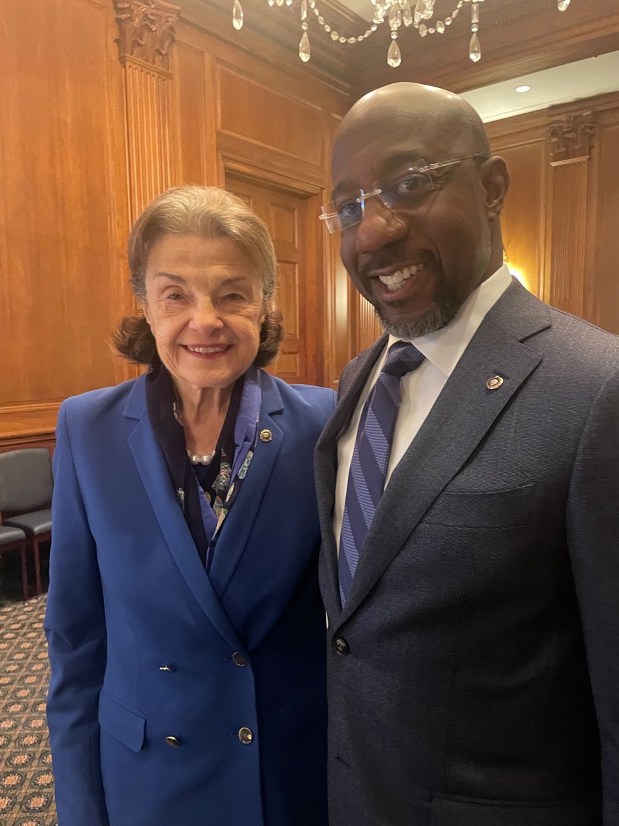 SenatorWarnock's tweet photo. With persistence, grit and grace, Senator Dianne Feinstein broke barriers, shattered glass ceilings and moved our nation closer to its ideals. As a new senator, I was blessed by her kindness and inspired by her example. https://t.co/TphL4DN3tI