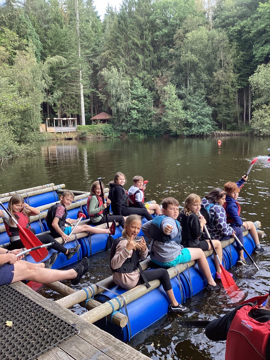 Hillview Primary School & Early Years tweet media