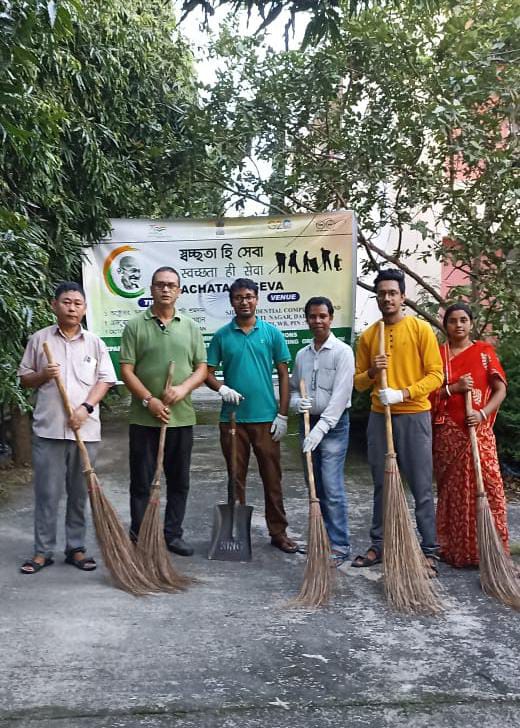 DotWmo's tweet photo. As part of #SwachhataHiSeva &amp;  #SHS2023 WMO Siliguri conducting cleanliness drive !! https://t.co/8fxyMPB9V7