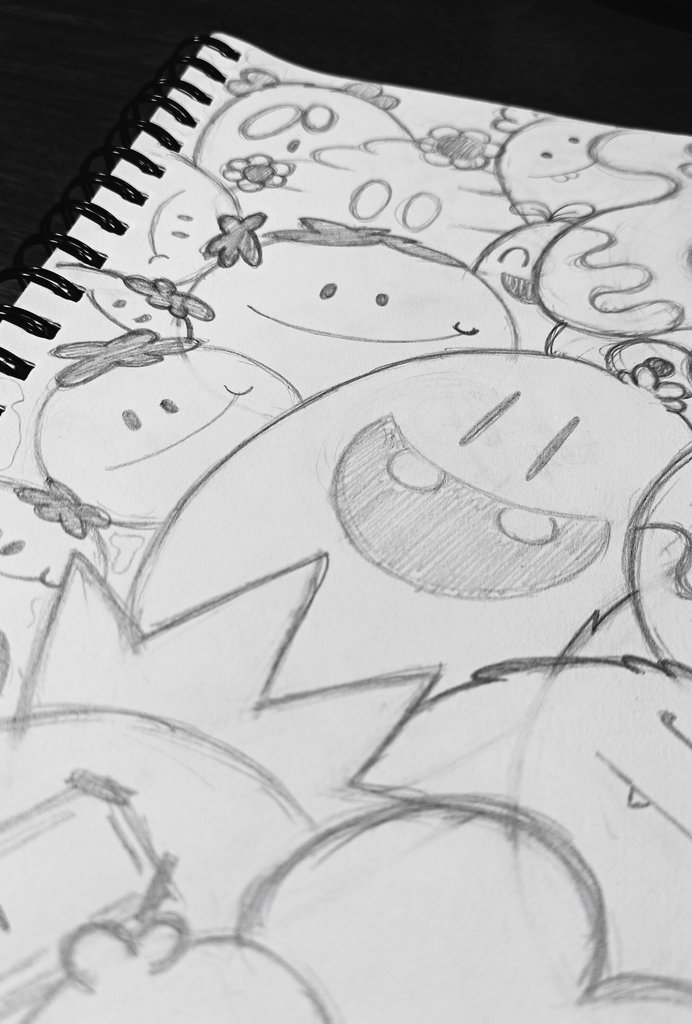 ☺️☺️

#sketch #sketchbook #drawing #art #doodles #doodleart #doodleartist #cute