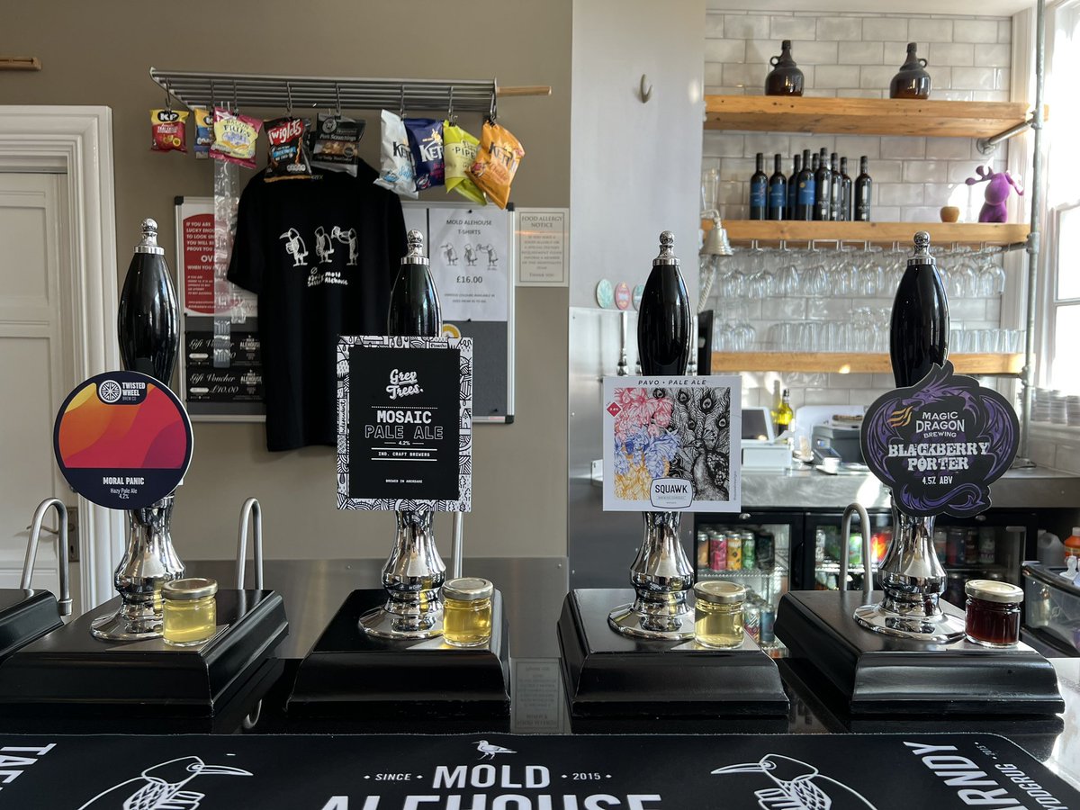 Fridays cask ale from 3pm to 10pm - Blackberry Porter - @BrewingDragon Pavo - @SQUAWKBrewingCo Mosaic Pale - @greytreesbrewer Moral Panic - @TwistedWheelBC
