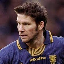 Random 90s player of the week

Alan Kimble

Every time I watched The Fugitive, I thought of him

Underrated defender