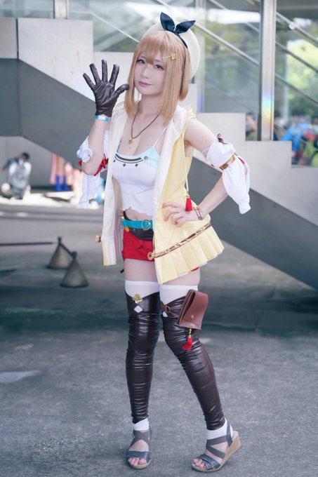 Twitterのコスプレ画像15