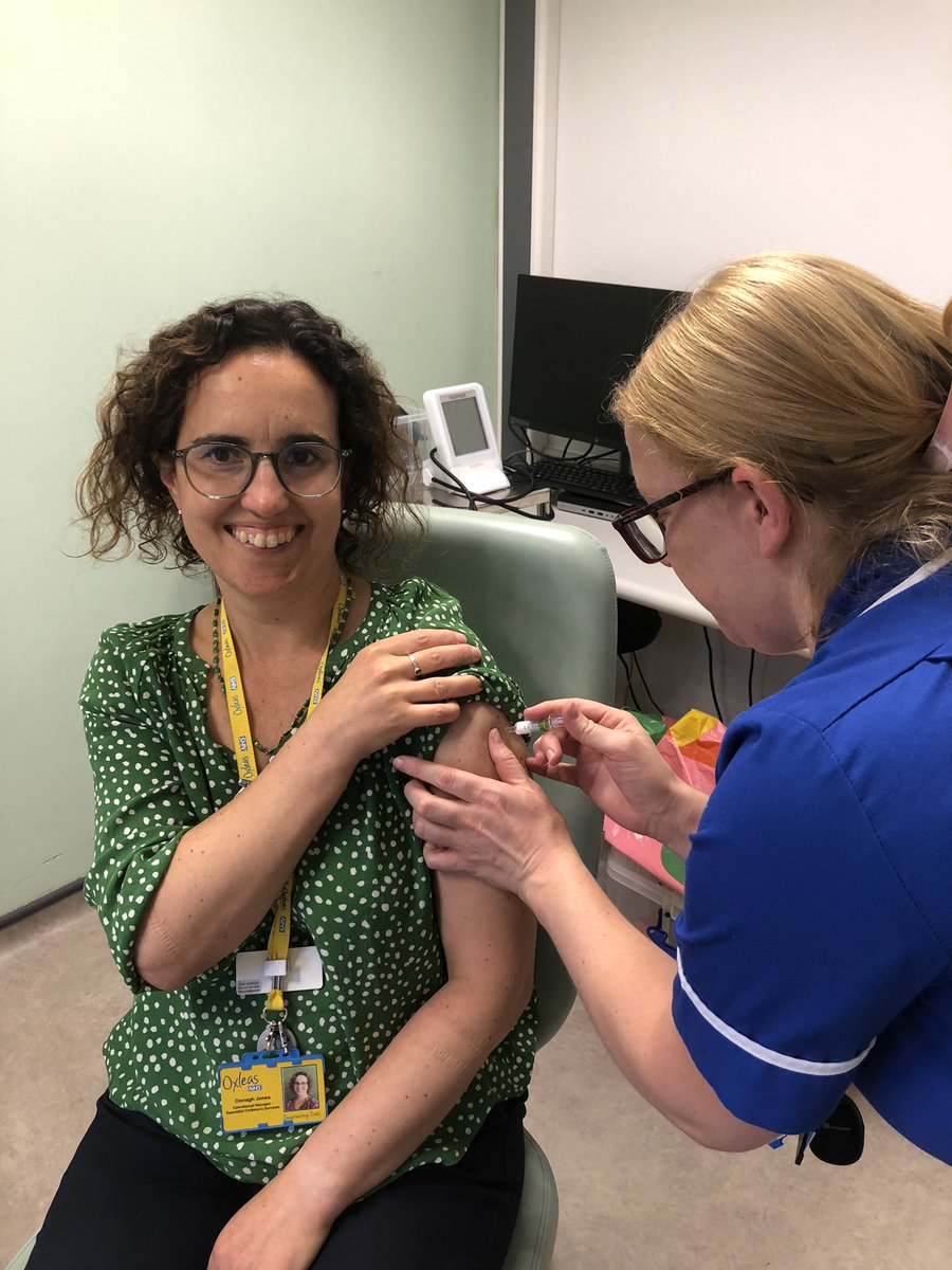 oxchildnurses's tweet photo. Our very own Operational Manager for the Specialist Children’s Services Oonagh Jones has been joining the fight against the flu and has received her flu vaccine today! 💪🏻 #FluFighters https://t.co/NVS3AKzAt0