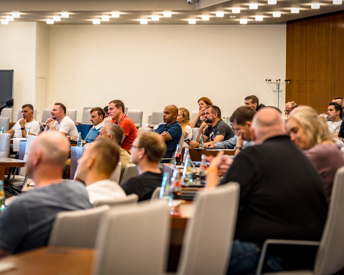 Feuerwehr_LE's tweet photo. 17. Netzwerktreffen der Pressesprecher der Berufsfeuerwehren in #Leipzig - Im Fokus der letzten 3 Tage stand ein intensiver Austausch zum Thema #Krisenkommunikation. Vielen Dank an alle Teilnehmenden für fachliche Gespräche und tolle Storys aus der #Feuerwehrfamilie. https://t.co/o7HhGWM5DB