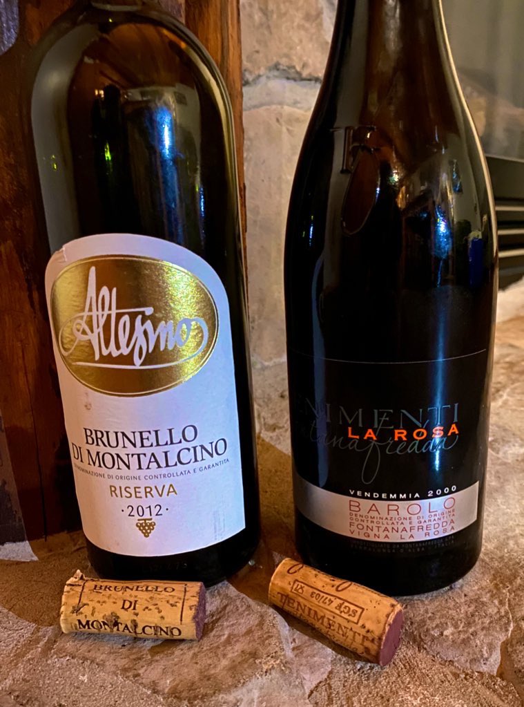 dpen_cc's tweet photo. WOTW , a good week indeed 🍷 #toscana #barolo #chianticlassico #brunello #winesoftheweek #breakneeded @FrescobaldiVini @Romitorio @TenutaLaNovella @AltesinoSpa @Fontanafredda_ @Ahachey101 https://t.co/iuTvP4pUl5