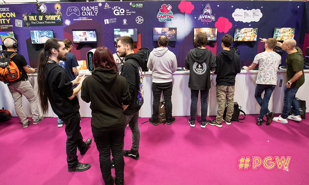 ParisGamesWeek's tweet photo. Les Jeux Made in France sont de retour à la #PGW ! 🇫🇷 Retrouvez plus de 30 jeux et 23 studios français, dont @Amplitude @DONTNOD_Ent @Focus_entmt et @Microids_off 🎮

Si tu veux en savoir plus sur les jeux qui seront jouables sur le salon, rdv ici 👉 https://t.co/1D1pscbKw8 https://t.co/EIvB2kalfg