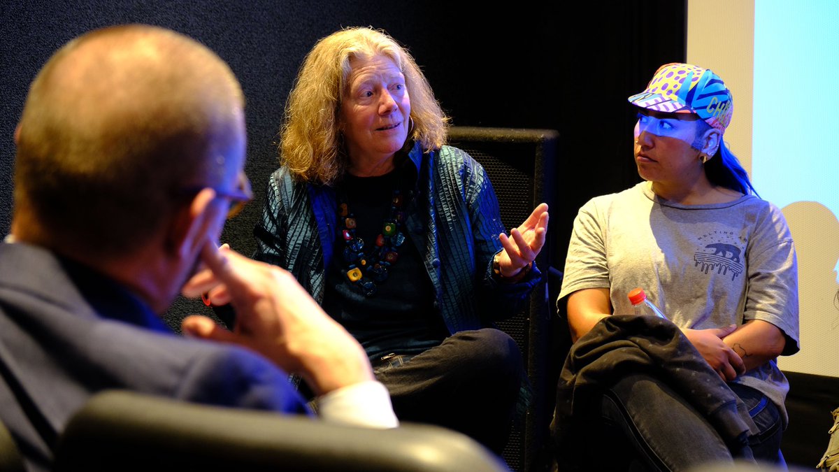 En este Día Nacional Sin Auto, rendiré tributo al aniversario de vida de la enorme persona y Academica que es <a href="/LakeSagaris/">Lake Sagaris</a>.  Su enorme compromiso inspira siempre a continuar. Muchas felicidades