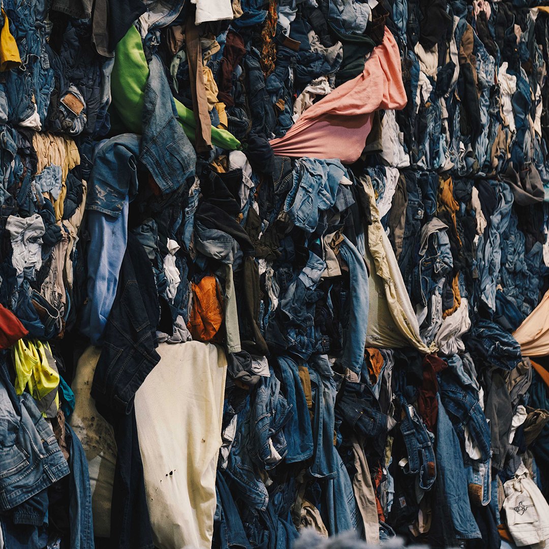 Recoverfiber's tweet image. Textile sorting is more necessary than ever, but poses a variety of challenges for attaining circular fashion. As a Business Council member of @ReHubs, we are working to address these challenges and more: recoverfiber.com/newsroom/texti…

#recycledfiber #textilesorting #circularfashion