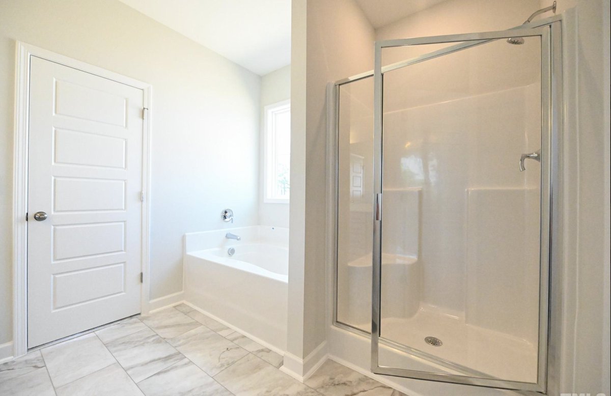 jsjbuilders's tweet image. Experience our spacious Lafayette plan in Angier's Langdon Ridge that treats you to a luxurious first-floor owner's suite with a spa-like bath and a generously sized walk-in closet! Make sure to ask us about our builder incentives! jsjbuildersnc.com/New-Home-For-S…

#JSJBuilders #AngierNC
