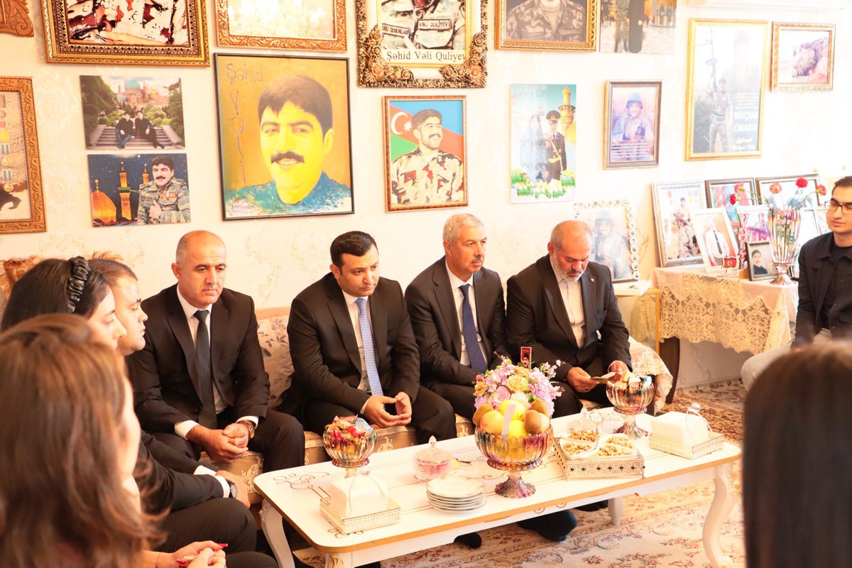 Bugün gənclərimizlə birlikdə II Qarabağ Müharibəsi şəhidləri — Vəliyev İsmayıl, , Quliyev Vəli, Əliyev Fuad və İbrahimov İbrahimin ailələrinə baş çəkdik.