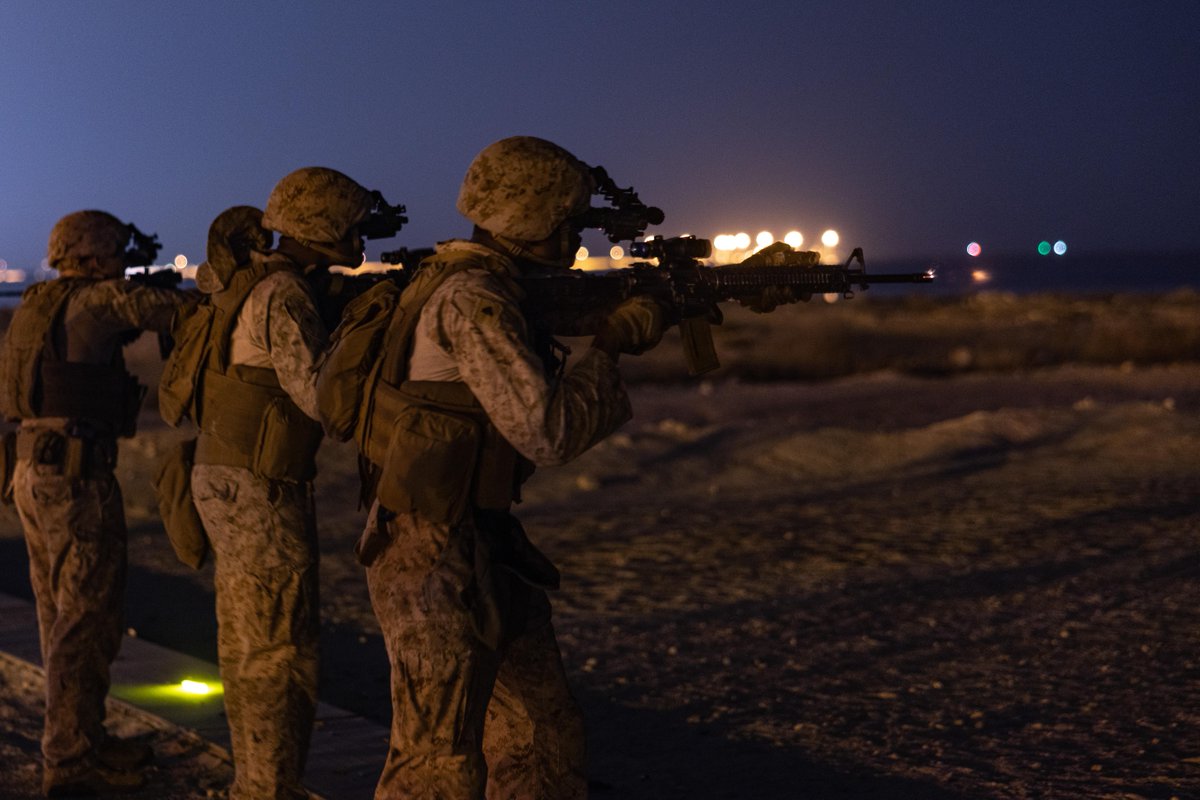 USMC's tweet photo. #Marines with @26MEU conduct a live-fire range during Bahrain bilateral training exercise, Sept. 10. 

The training focused on enhancing marksmanship in low-light situations. The 26 MEU is on a scheduled deployment in the @USNavy Central Command area of operations.

#USMC https://t.co/IWoGLD4Hb2
