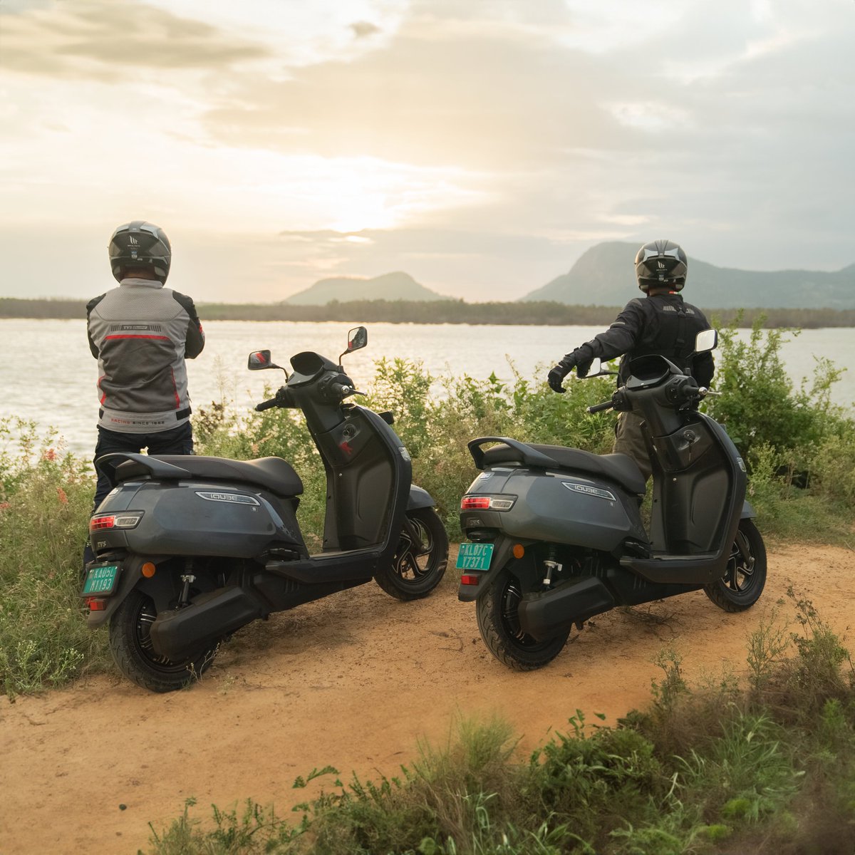 tvsiqube's tweet photo. Unwind in nature, amidst the peace of trees and the beauty of sunset, this long weekend. All paired with a noise-free surrounding with the TVS iQube. Unwind in the #SmartlySimple way.
#TVSiQubeElectric #TVSiQube #TVSMotorCompany #SmartlySimple https://t.co/XcJcChL2ks