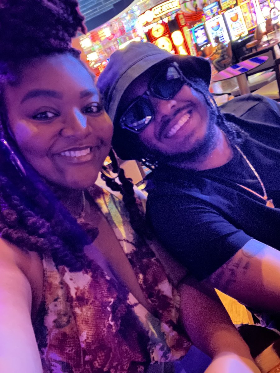 _ShyShySoFly_'s tweet photo. It’s my best friends mf’n birthday!!! Happy Birthday to MY BESTIE @givewaynebrain !! Love you!! https://t.co/nW7B9hBIsn