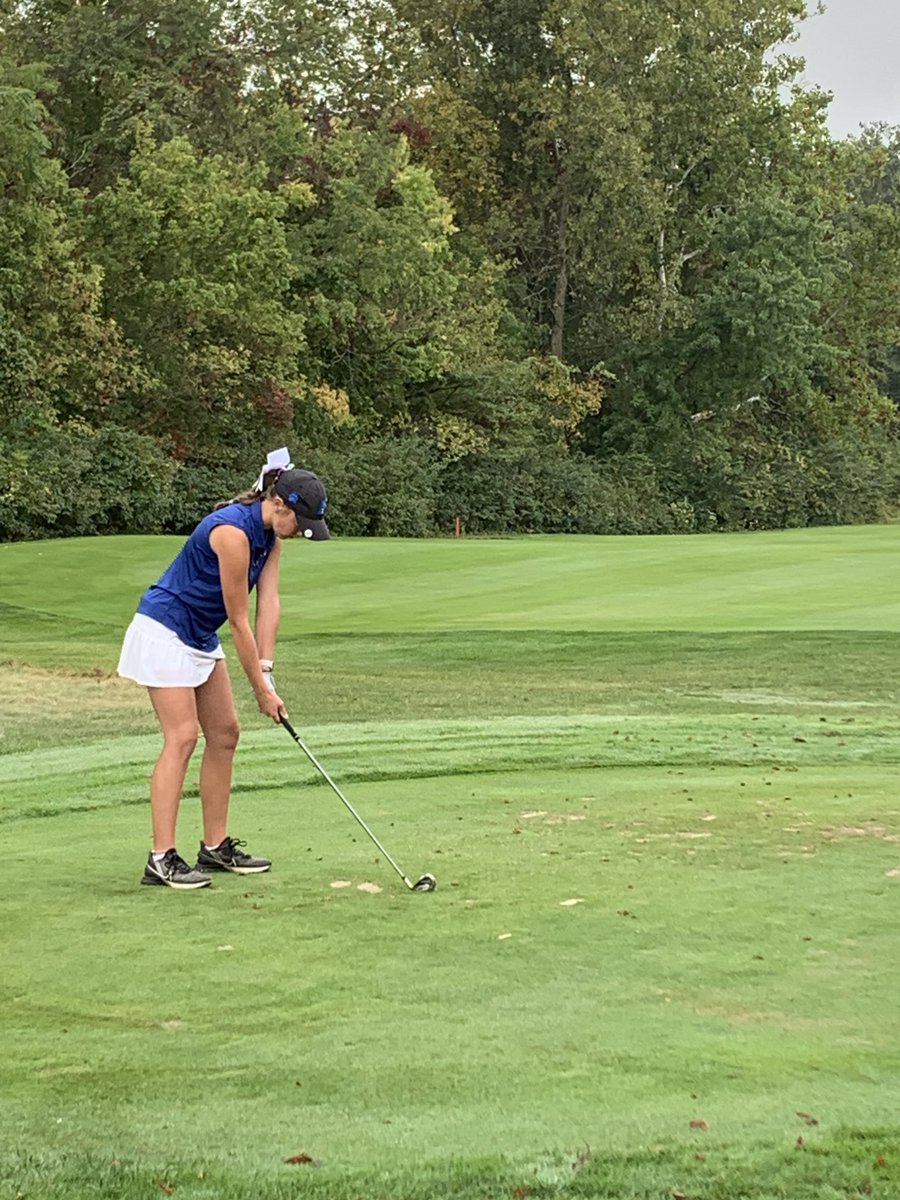 This is the 9:50am starting time, now on the tee, from Franklin Community High School, Kara Heuchan! ⁦<a href="/IHSAA1/">IHSAA</a>⁩ ⁦<a href="/FranklinGolf1/">@FranklinGolf</a>⁩