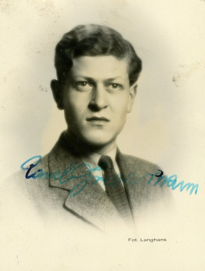 Auschwitz Memorial tweet media