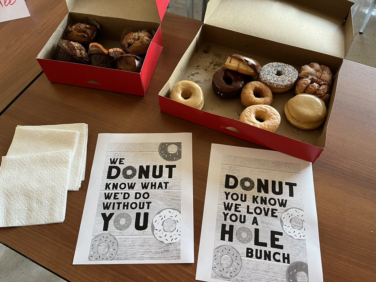 MsArcuriOCSB's tweet photo. Thank you @KimIzsak and @RobMore629 for the treats today! You ‘donut’ know how much this to us means because we love this a ‘hole’ lot! 💜🍩 #oscb @StStephenOCSB https://t.co/FxnezpbqpT