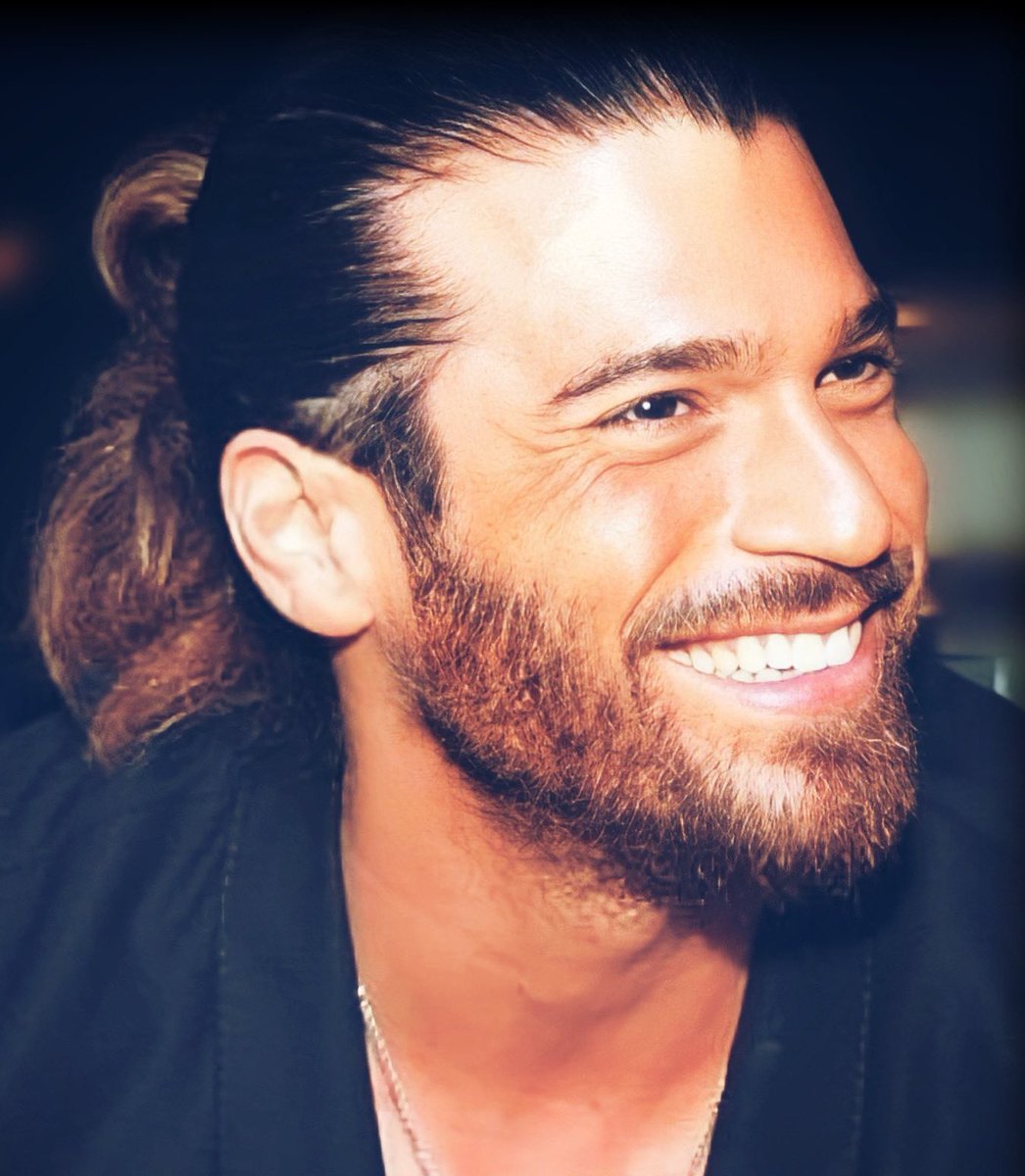 Buenas tardes FANDOM 
Que tengáis un FELIZ VIERNES Y UN MEJOR FIN DE SEMANA ❤❤❤❤
#CanYaman 
#ForeverLove