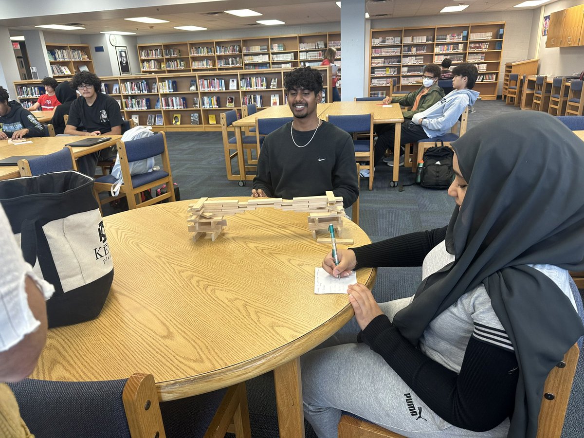 JusticeHS_IB's tweet photo. IB students engaged in building bridges to make connections to with research and resilience! @justicehswolves @TiffanyNarcisse https://t.co/5OQE4dsEwM